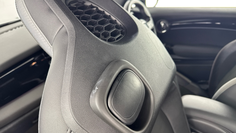 MINI Hatchback 1.5 Cooper Sport 3dr Auto Petrol Hatchback